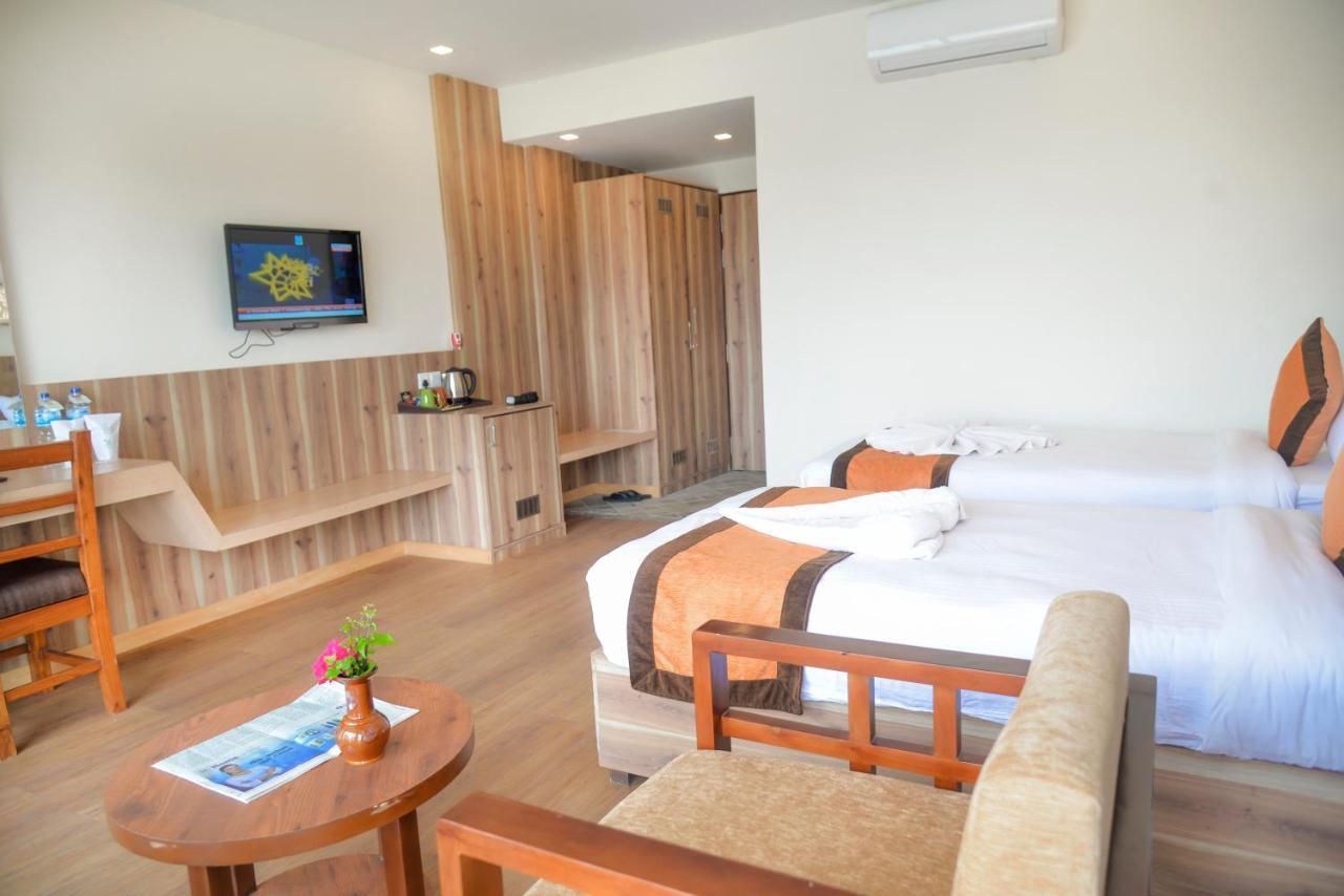 Park Safari Resort Sauraha Bagian luar foto