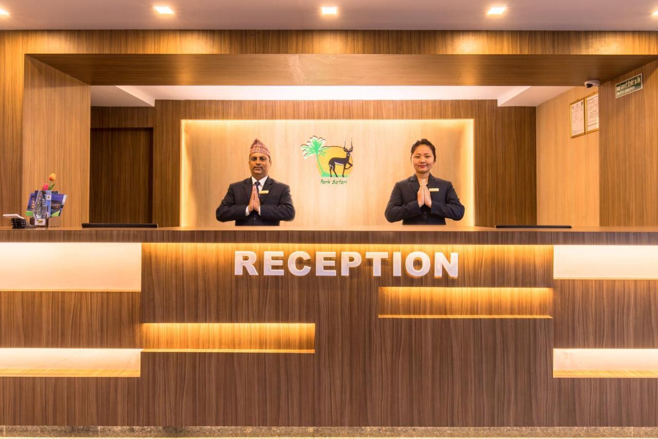 Park Safari Resort Sauraha Bagian luar foto